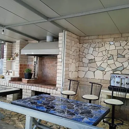 Besnik, For Rent Apartman *