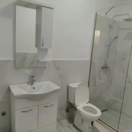 Besnik, For Rent Appartamento