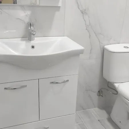 Besnik, For Rent Vlore