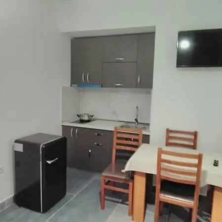 Besnik, For Rent