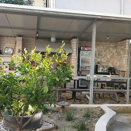 Besnik, For Rent *