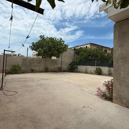 Besnik, For Rent * Vlorë