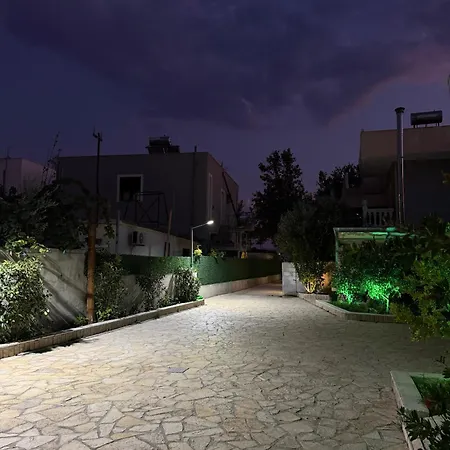 Besnik, For Rent Lejlighed