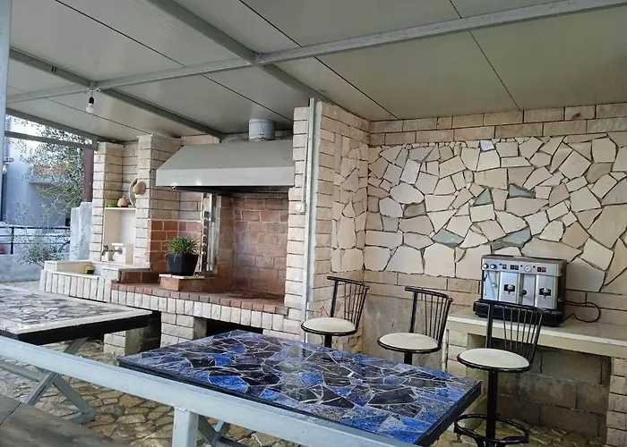 Besnik, For Rent Appartement *